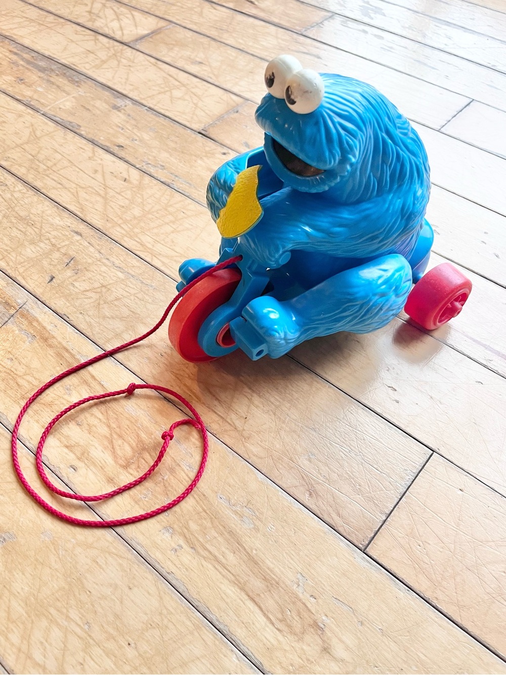 Sesame Street 1982 Vintage Cookie Monster Pull Toy on Wheels Collectible